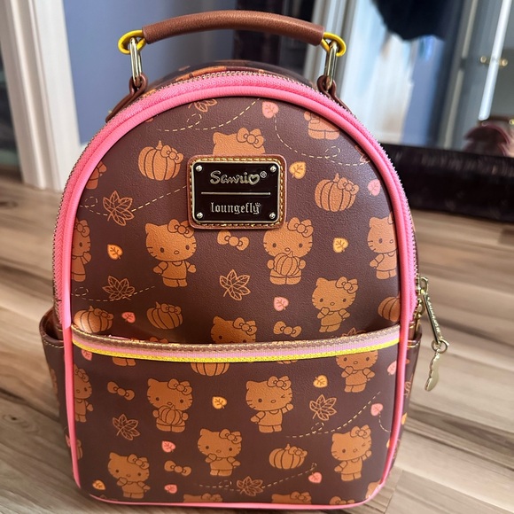 Rare Sanrio Hello Kitty Fall Pumpkin Loungefly Backpack - Picture 7 of 7